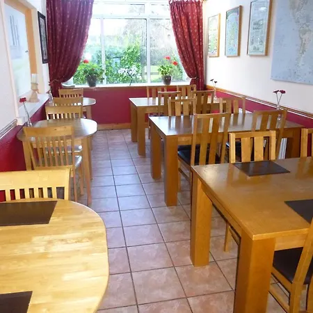 Bed & Breakfast White 3*